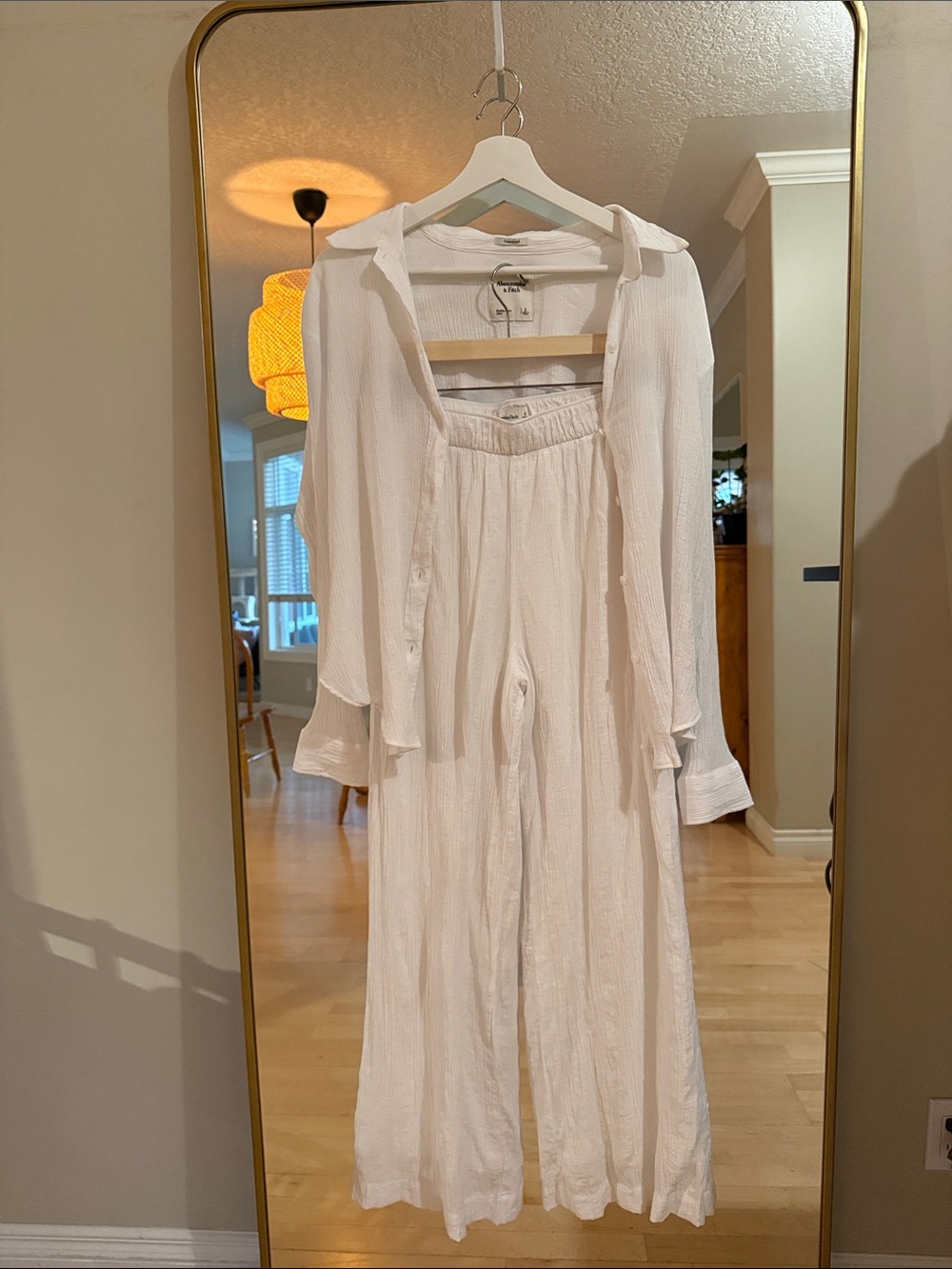 Abercrombie & Fitch White Crinkoe Wide-Leg Pant and Button up Shirt Set